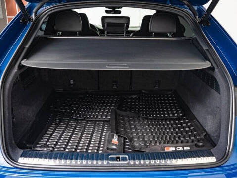 2024 Audi SQ8 4.0T quattro Premium Plus