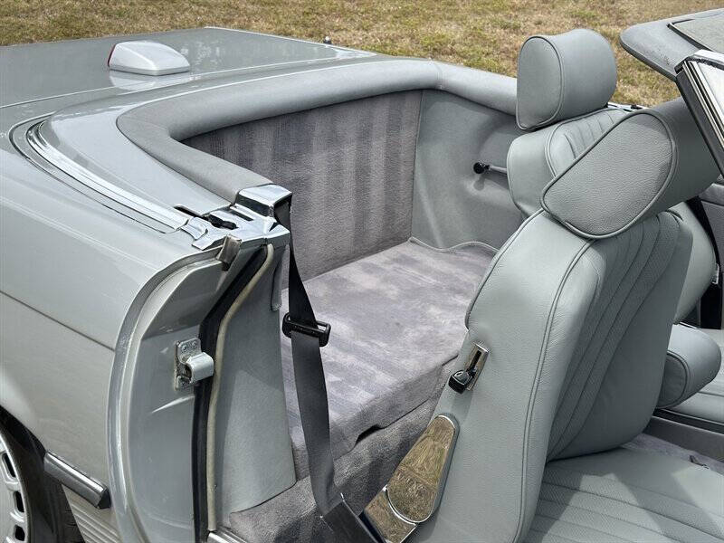 1987 Mercedes-Benz 560-Class 560 SL