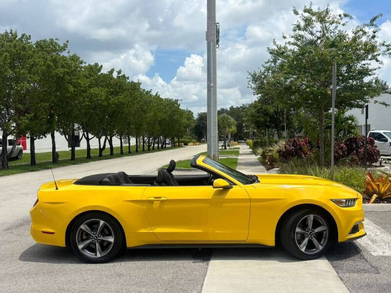 2016 Ford Mustang V6