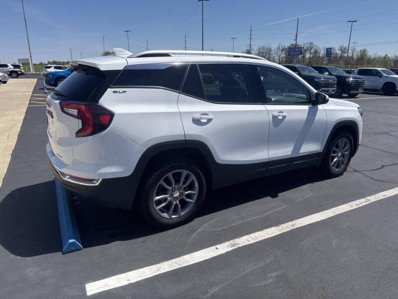 2022 GMC Terrain SLT