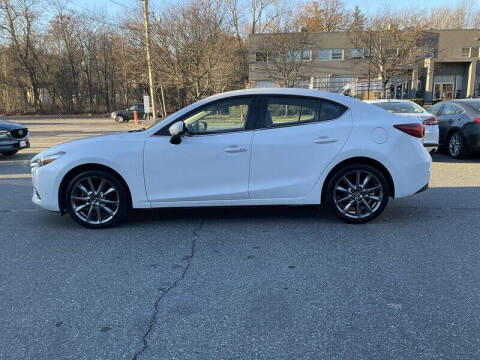 2018 Mazda MAZDA3 Touring