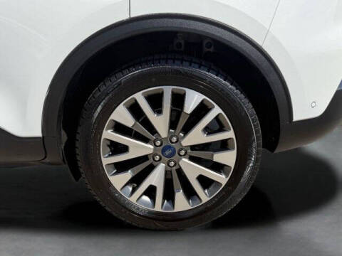 2020 Ford Escape Hybrid Titanium