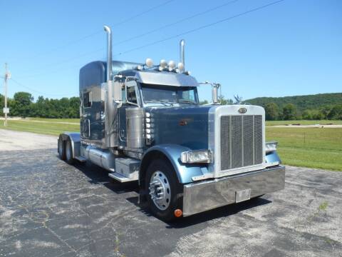 2006 Peterbilt 379 for sale at Maczuk Automotive Group in Hermann MO
