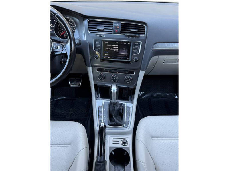 2017 Volkswagen Golf Alltrack