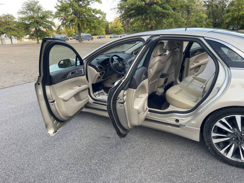 2017 Lincoln MKZ Select