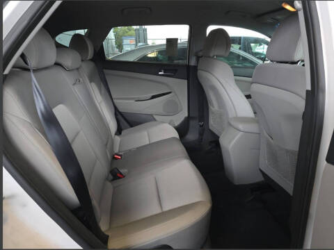 2016 Hyundai Tucson SE