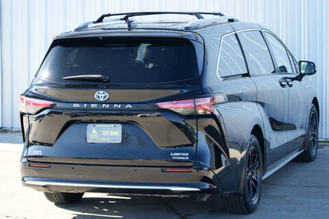 2022 Toyota Sienna Limited 7-Passenger