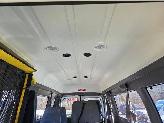2012 Ford E-Series E-350 SD