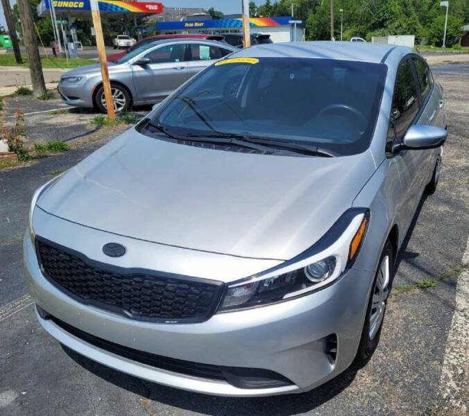 2017 Kia Forte for sale at AutoMotion Sales in Franklin OH