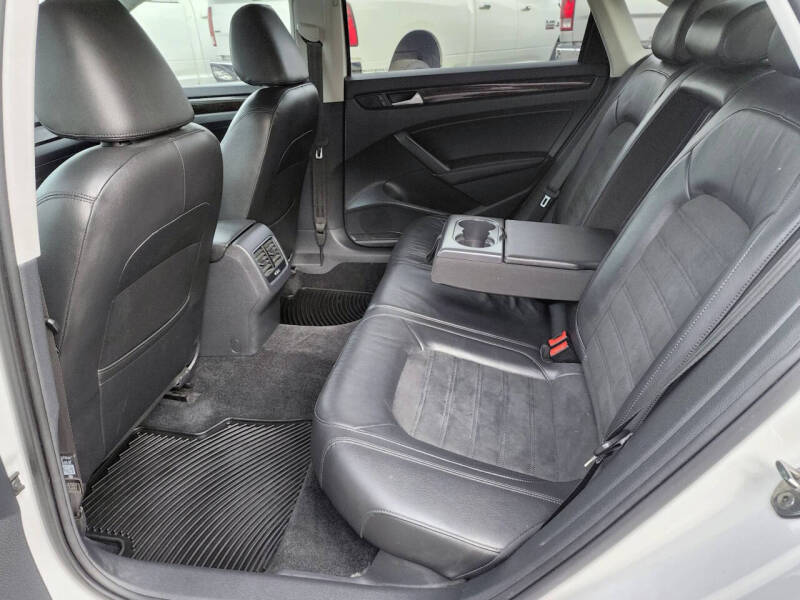 2015 Volkswagen Passat 2.0L TDI SEL Premium