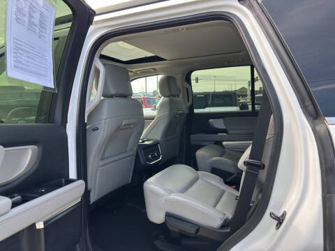 2025 Ford Expedition Active