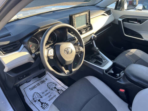 2020 Toyota RAV4 XLE