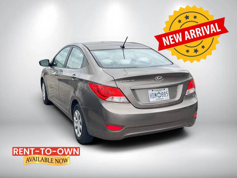 2012 Hyundai Accent GLS