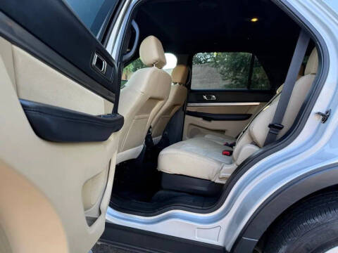 2016 Ford Explorer