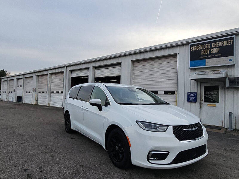 2023 Chrysler Pacifica Touring L