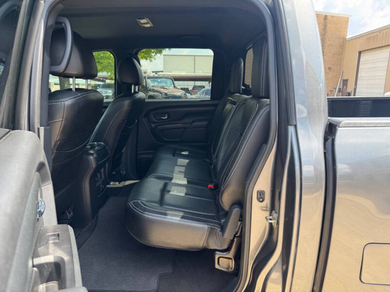 2018 Nissan Titan SL