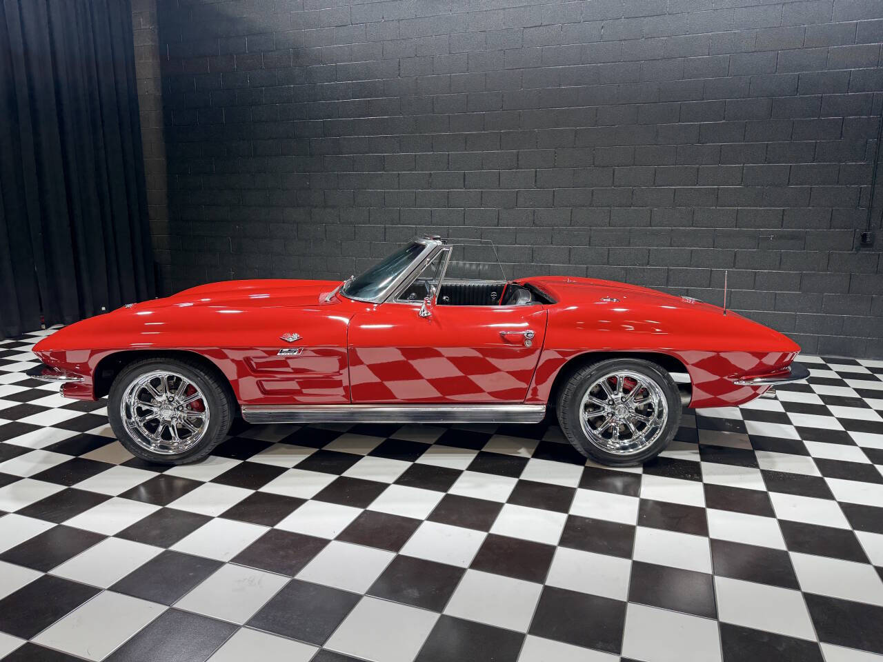 1964 Chevrolet Corvette 29