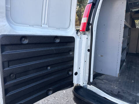 2017 Chevrolet Express 2500