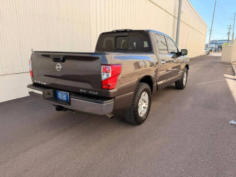 2017 Nissan Titan