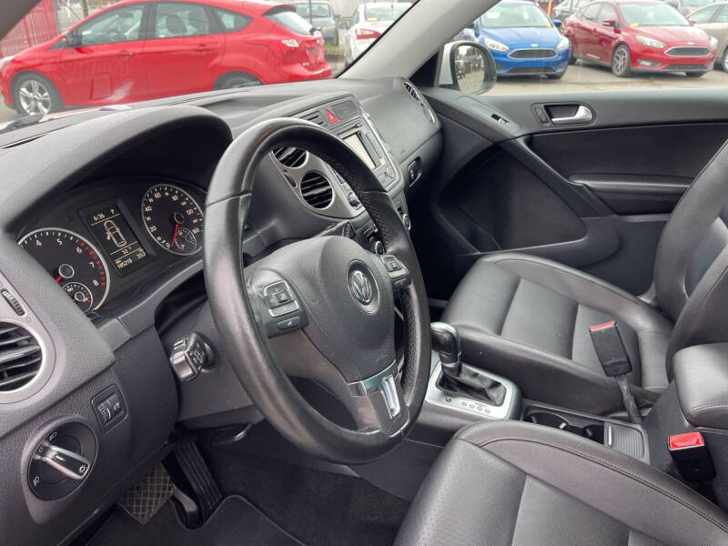 2011 Volkswagen Tiguan SEL