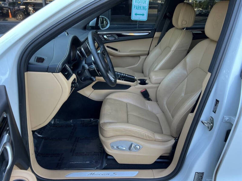 2017 Porsche Macan S