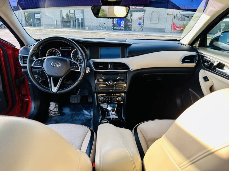 2019 Infiniti QX30 Luxe