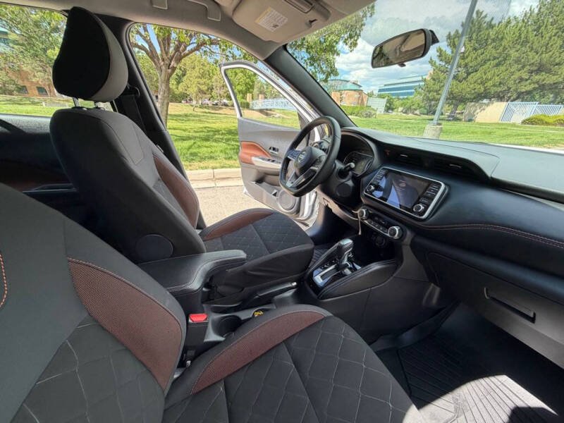 2019 Nissan Kicks S
