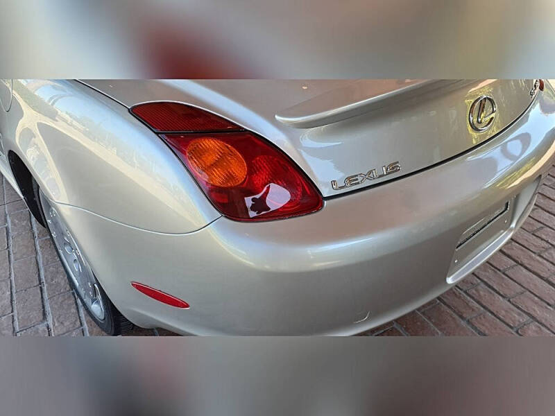 2004 Lexus SC 430