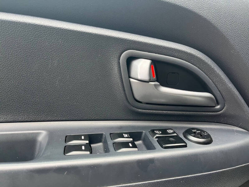 2013 Kia Rio 5-Door LX