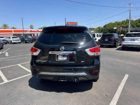 2015 Nissan Pathfinder SV