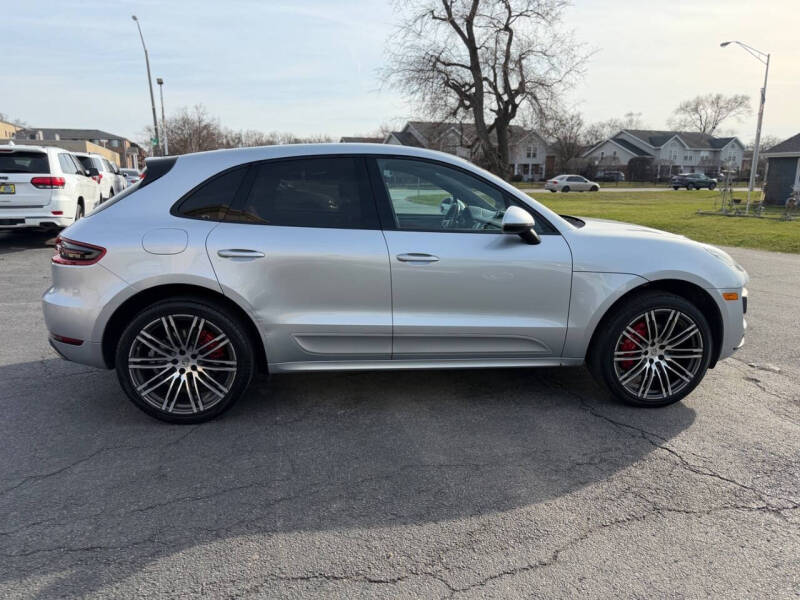 2017 Porsche Macan Turbo