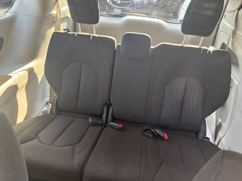 2017 Chrysler Pacifica Touring Plus