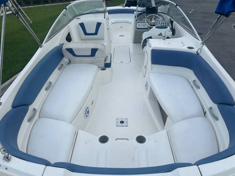 2005 Bayliner 249sd