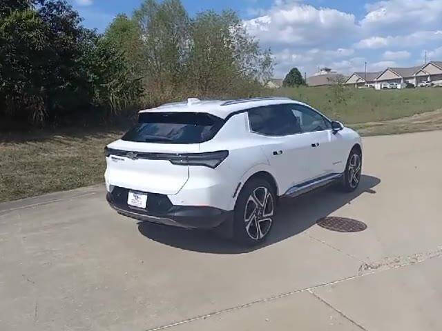 2026 Chevrolet Equinox EV LT 2