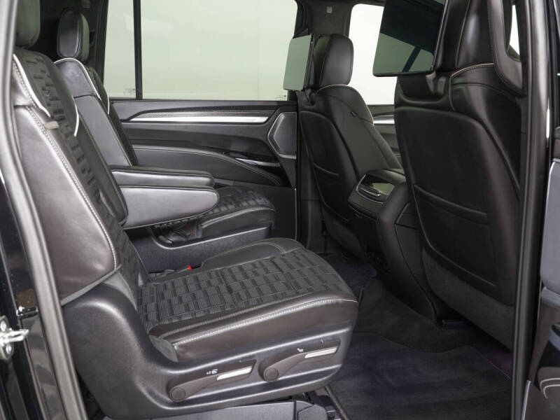 2026 Cadillac Escalade-V ESV