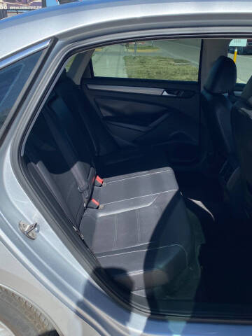 2014 Volkswagen Passat 1.8T SE