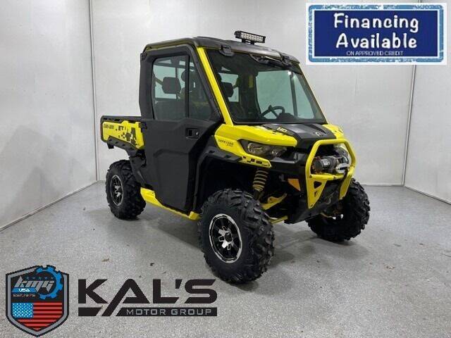 Can-Am Defender Image