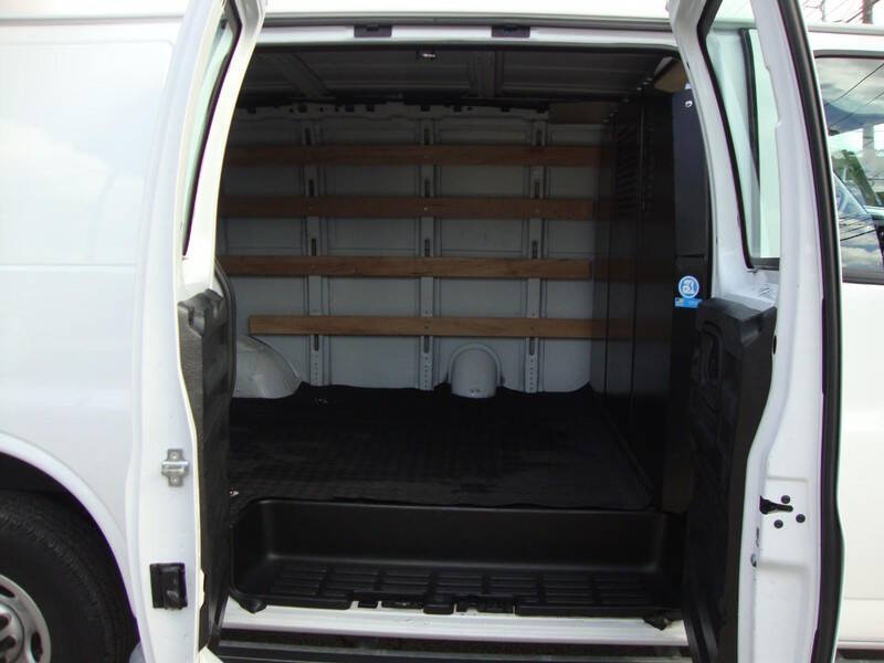 2024 Chevrolet Express 2500