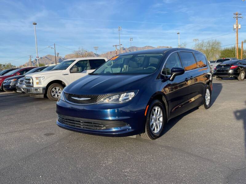 2017 Chrysler Pacifica for sale at CAR WORLD in Tucson AZ