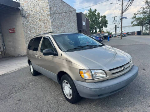 2000 Toyota Sienna