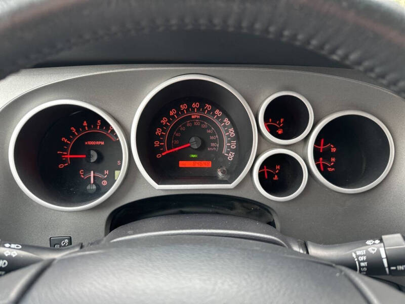 2016 Toyota Sequoia SR5