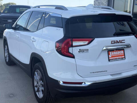 2024 GMC Terrain SLT