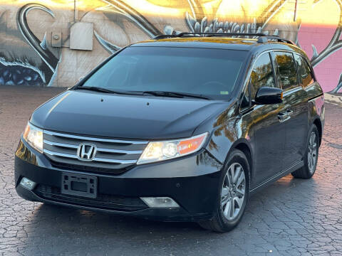 2012 Honda Odyssey for sale at Supreme Auto Gallery LLC in Kansas City MO