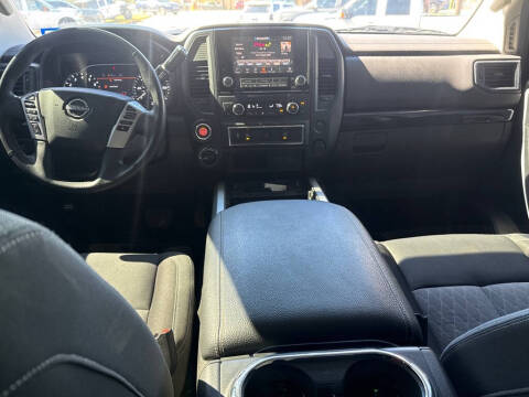 2024 Nissan Titan SV