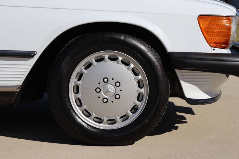 1988 Mercedes-Benz 560-Class 560 SL