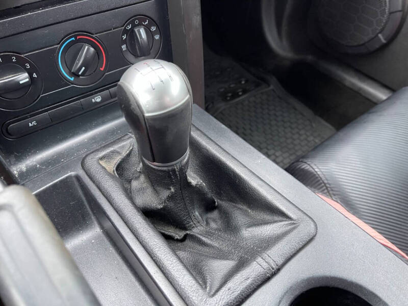 2007 Ford Mustang V6 Deluxe