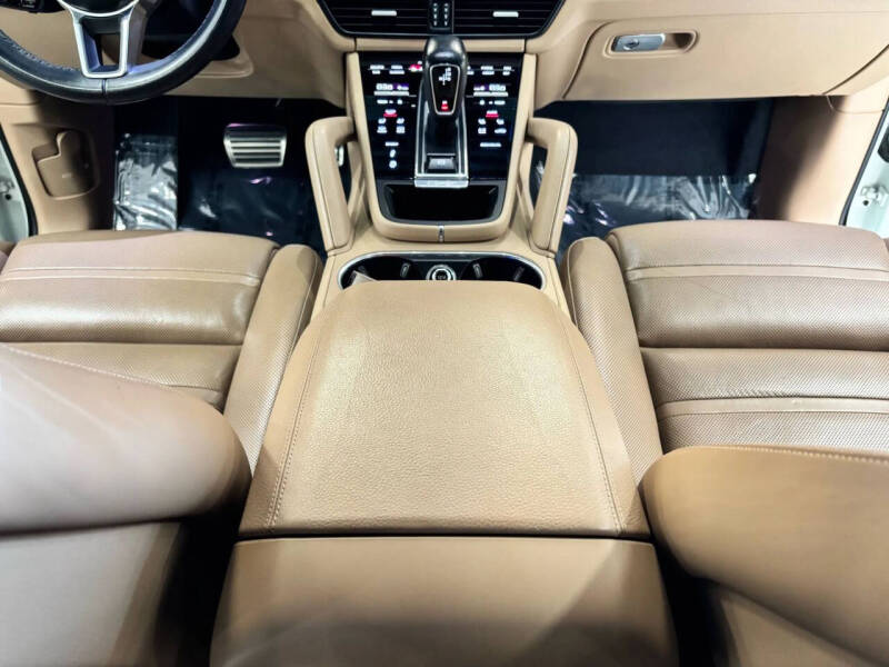 2019 Porsche Cayenne S