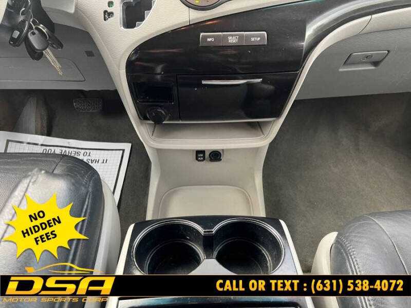 2012 Toyota Sienna LE 7-Passenger
