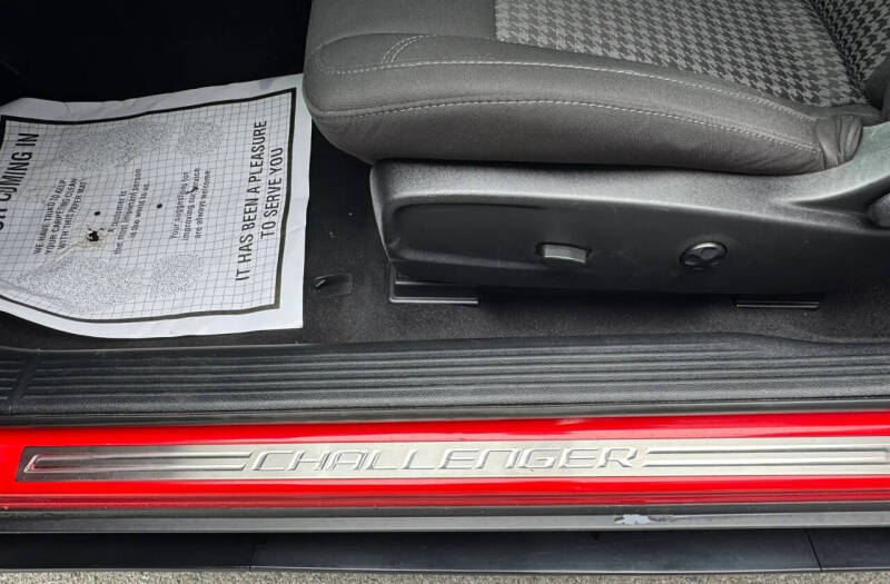 2021 Dodge Challenger SXT