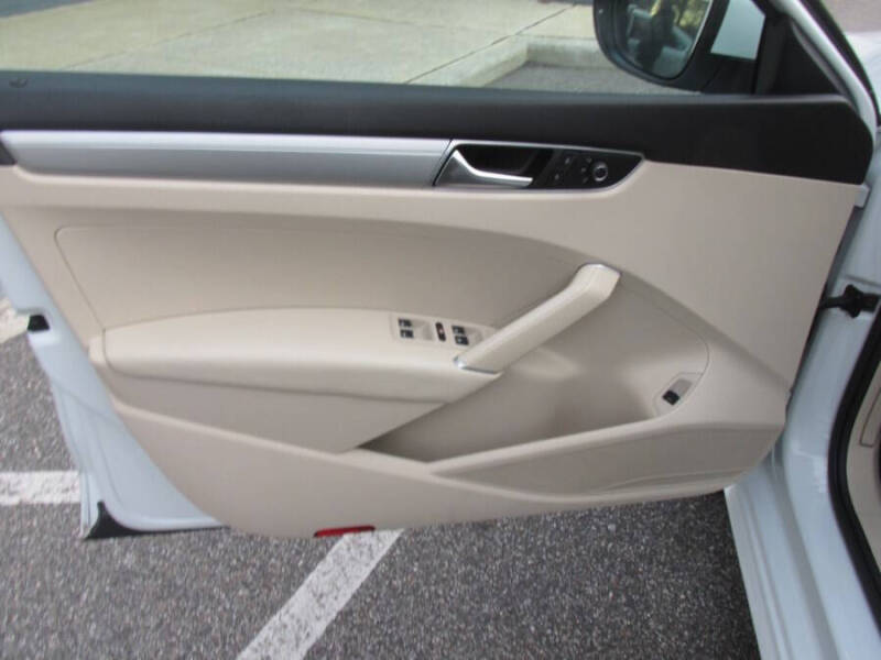 2017 Volkswagen Passat 1.8T S